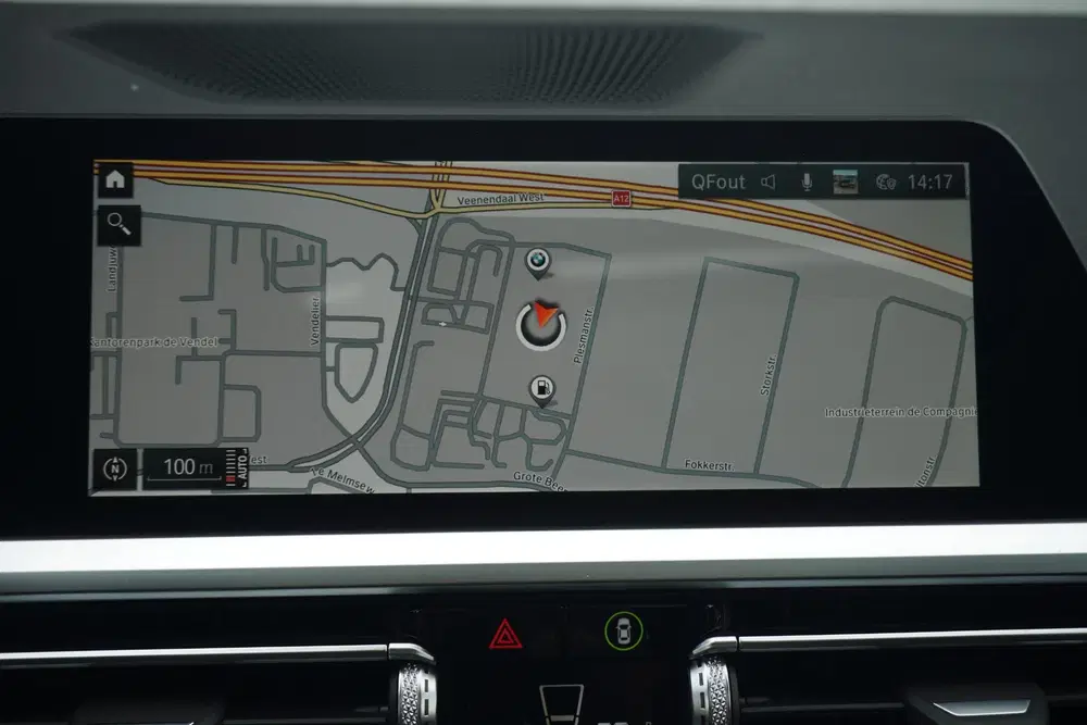 BMW 3-serie Touring 330i xDrive M Sportpakket uit 2022, foto 16
