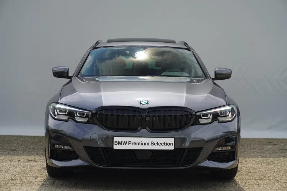 BMW 3-serie Touring 330i xDrive M Sportpakket uit 2022, foto 3