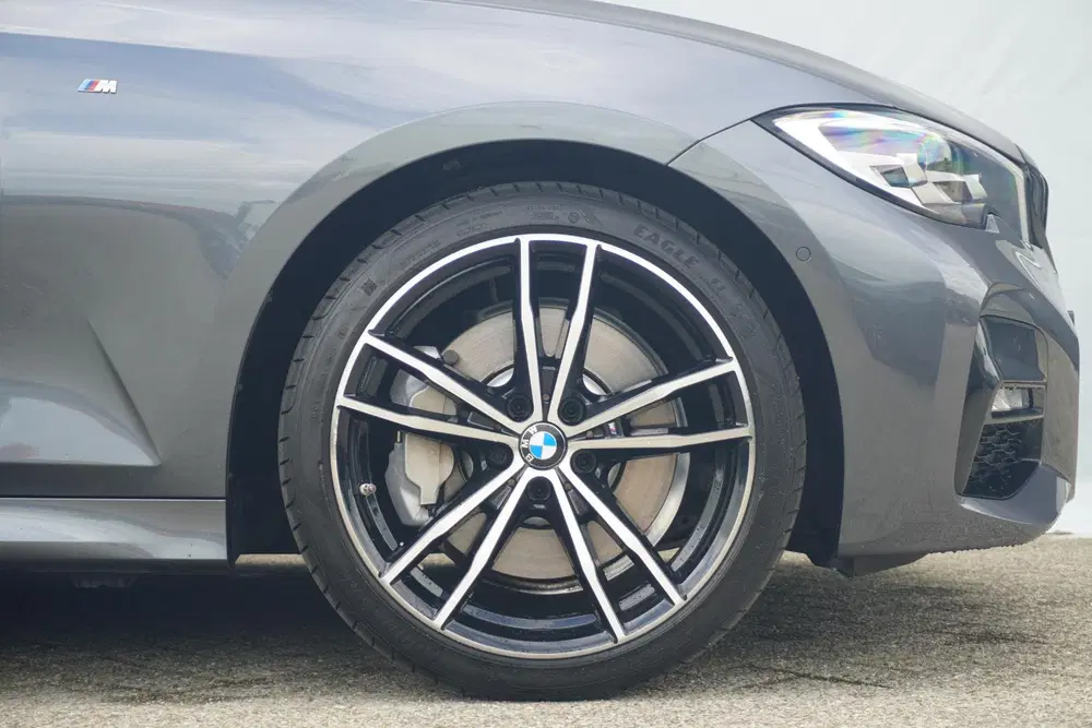 BMW 3-serie Touring 330i xDrive M Sportpakket uit 2022, foto 5