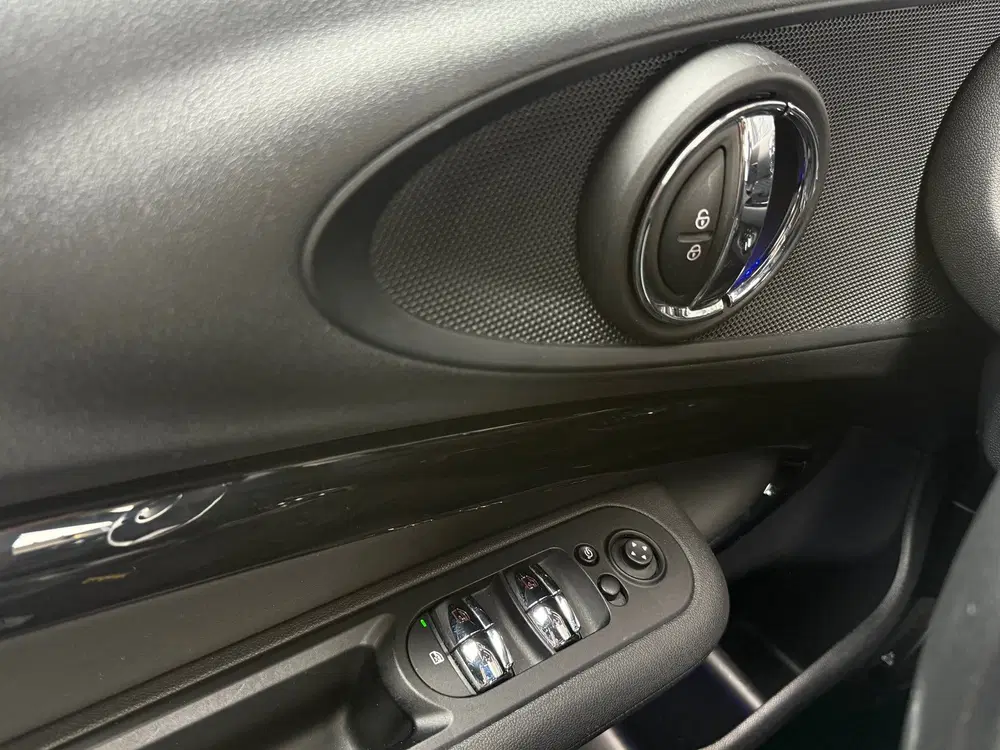 Mini Clubman 1.5 Cooper Essential uit 2021, foto 16
