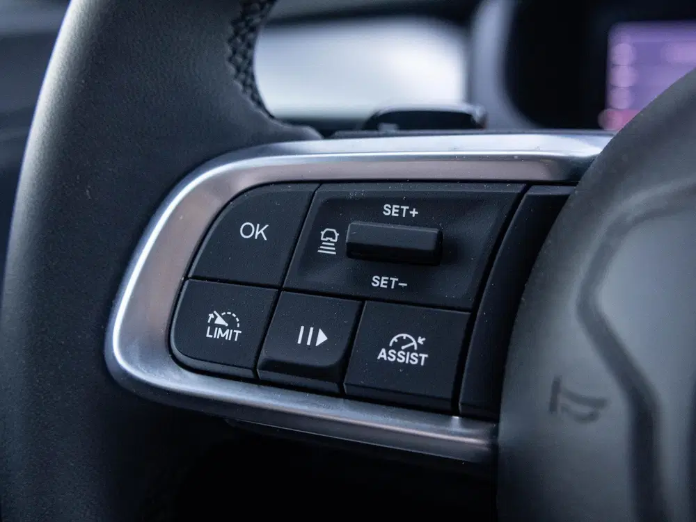 Jeep Avenger 1.2 e-Hybrid Altitude uit 2024, foto 10