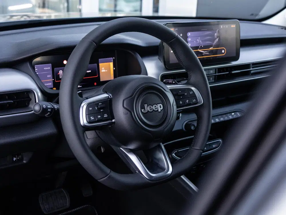 Jeep Avenger 1.2 e-Hybrid Altitude uit 2024, foto 7