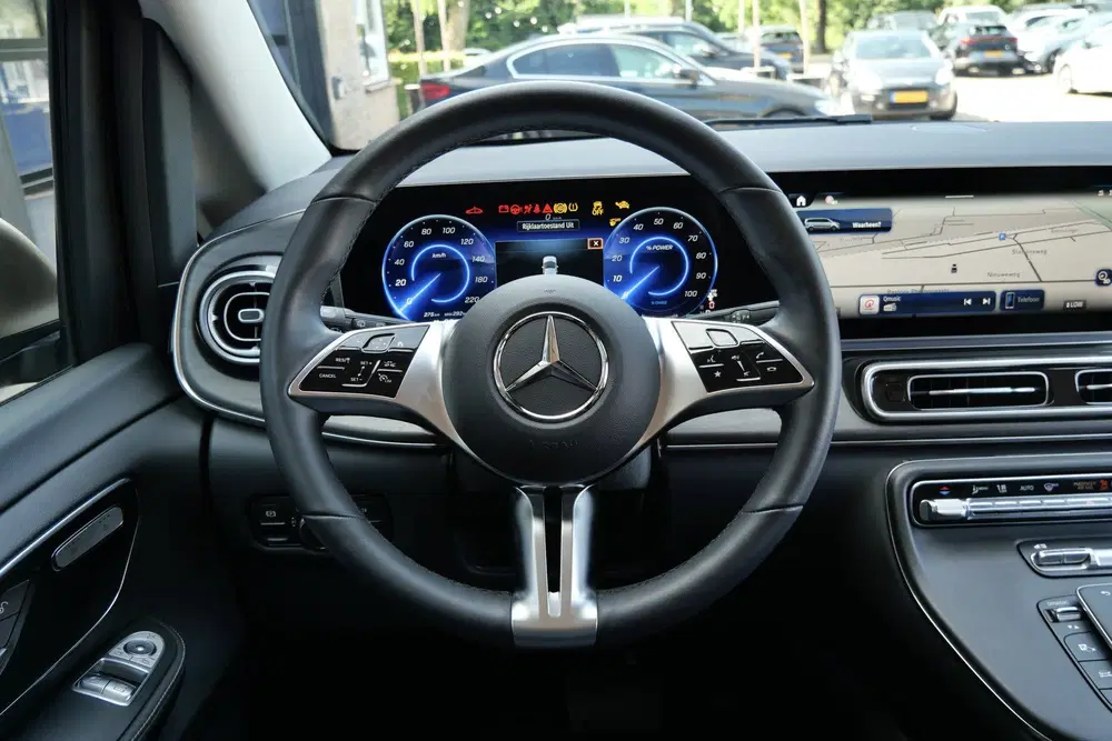 Mercedes-Benz EQV 300 L2 90 kWh uit 2025, foto 8