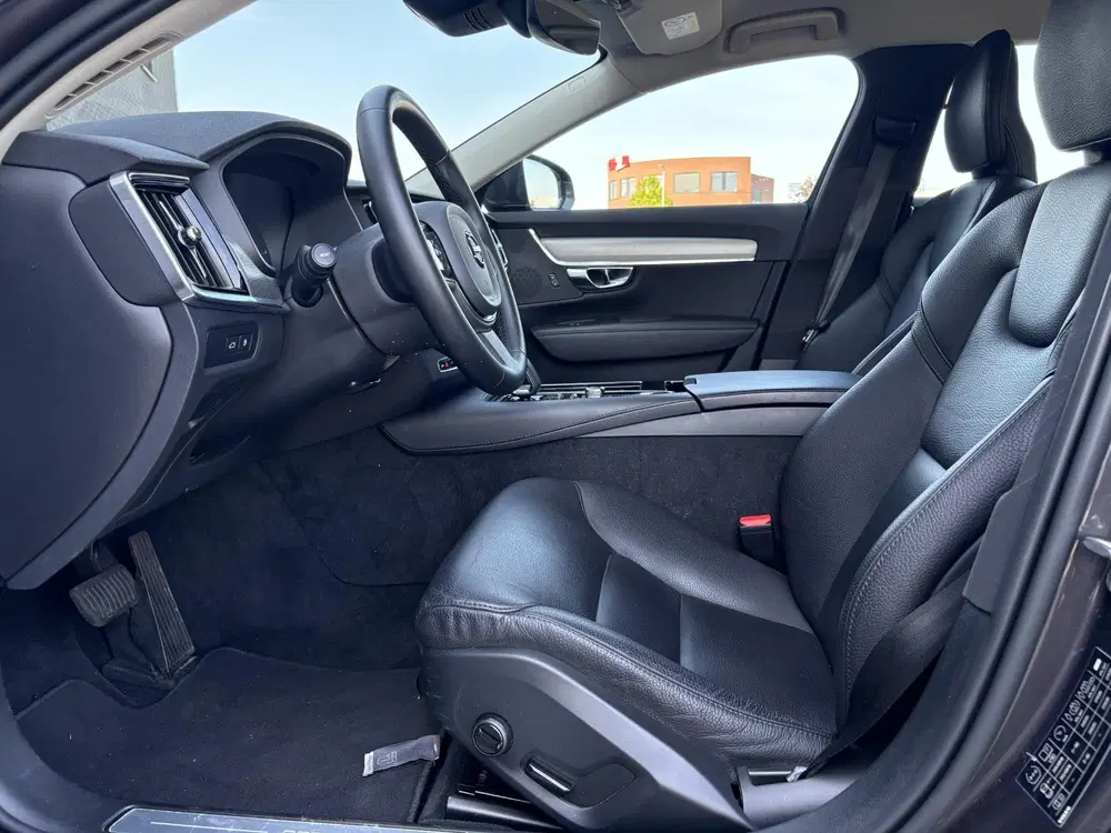 Volvo V90 2.0 T6 Plug-in hybrid AWD Core Bright uit 2022, foto 8