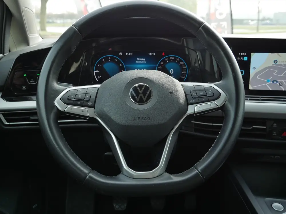 VOLKSWAGEN Golf 8 1.0 TSI 110pk Life 5D | Camera | Carplay | uit 2020, foto 18
