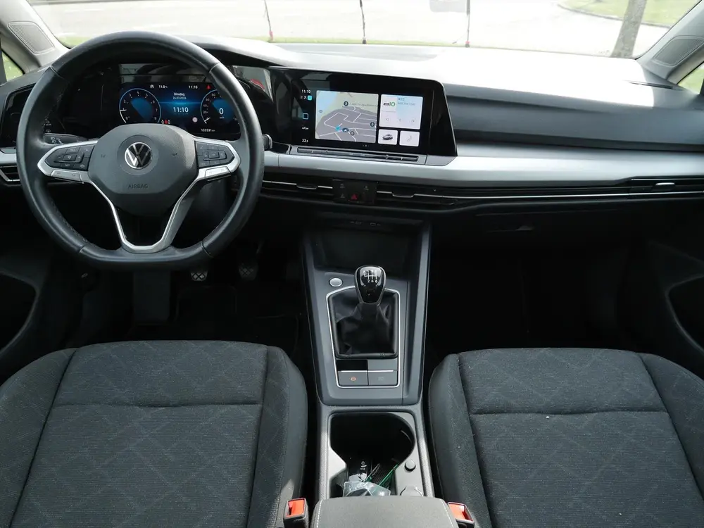 VOLKSWAGEN Golf 8 1.0 TSI 110pk Life 5D | Camera | Carplay | uit 2020, foto 3