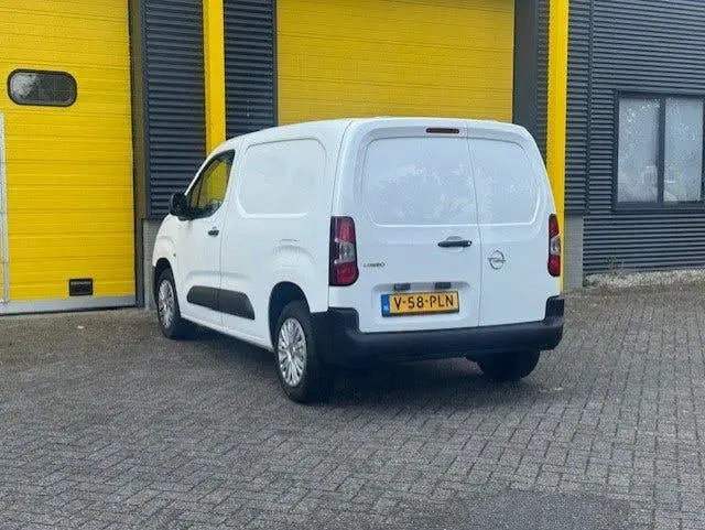 Opel Combo 1.2 Airco cruise navi BTW&BPM VRIJ uit 2020, foto 3