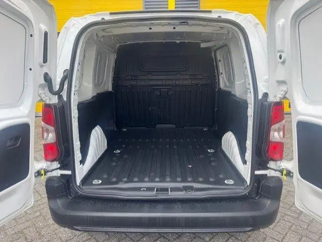 Opel Combo 1.2 Airco cruise navi BTW&BPM VRIJ uit 2020, foto 6