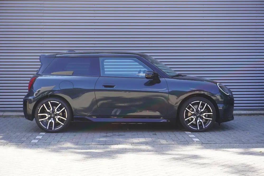 Mini John Cooper Works Cooper E uit 2026, foto 4