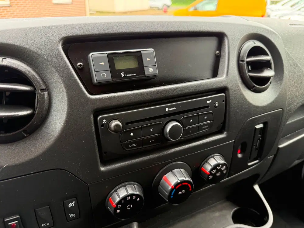 Renault Master T35 2.3 dCi L2H2 navi camera airco cruise uit 2019, foto 14