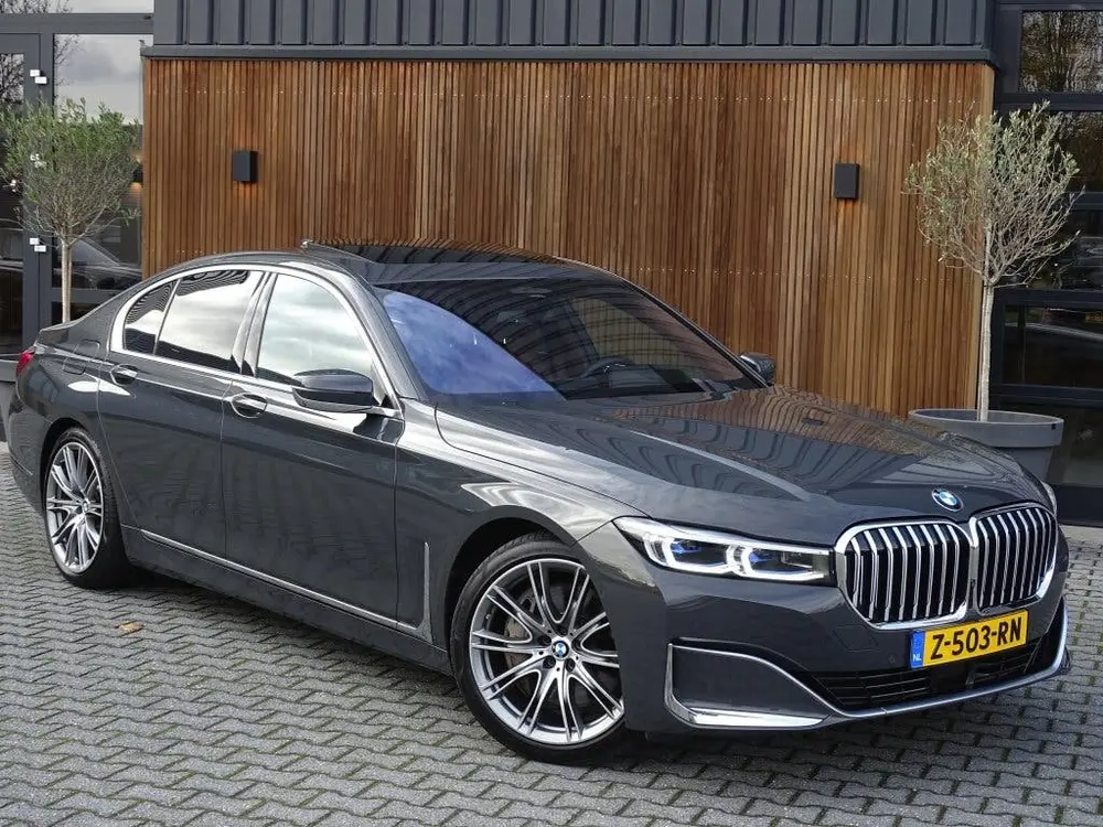 BMW 7-serie 7 Serie 745e 394PK M- Individual VIP uit 2019, foto 2