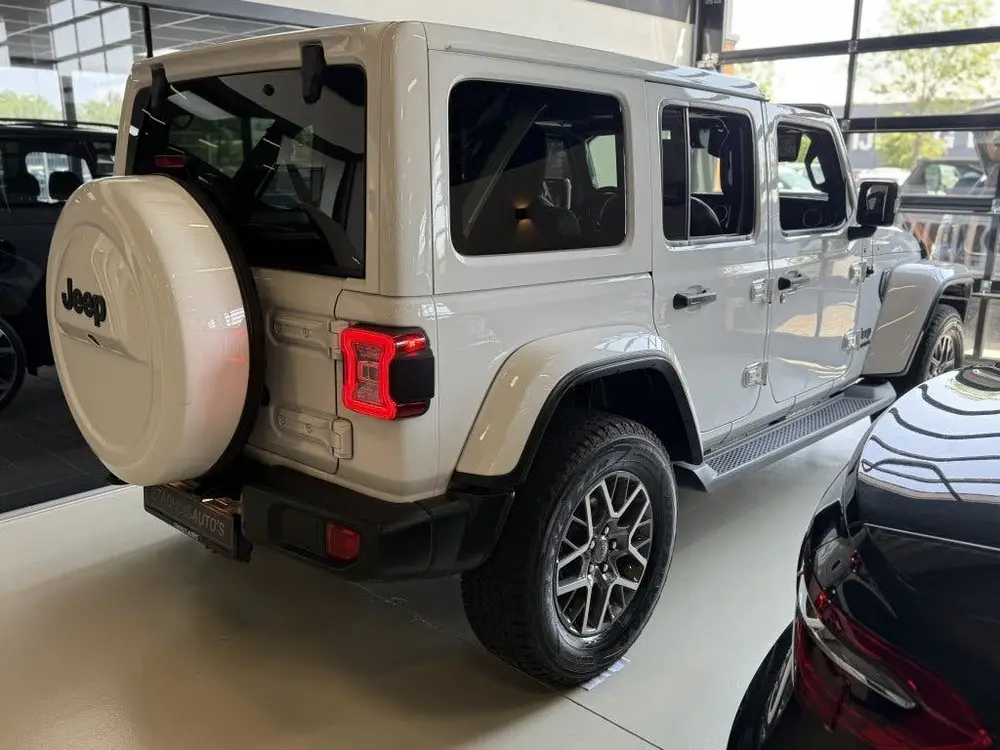 Jeep Wrangler Unlimited Hybrid 380PK 4xe uit 2021, foto 2
