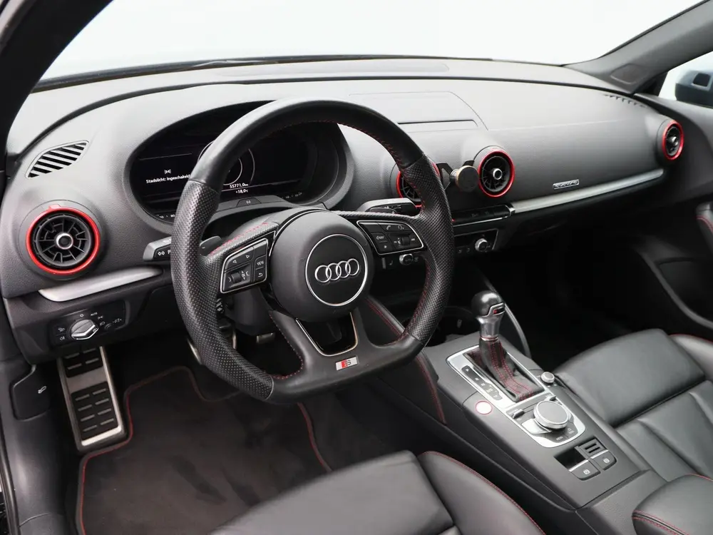 Audi S3 2.0 TFSi S3 300 Pk quattro uit 2019, foto 3