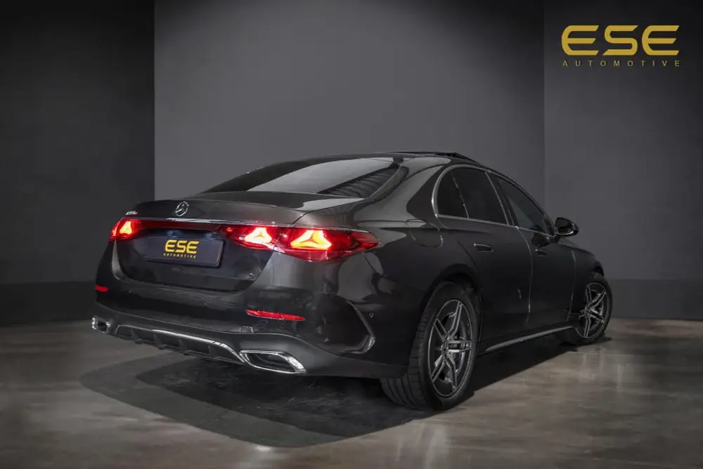 Mercedes-Benz E-Klasse 300 e AMG Line | Panorama | Memory | uit 2023, foto 3