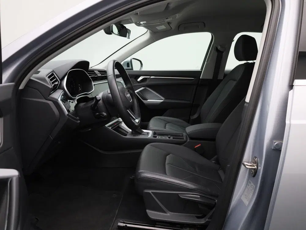 Audi Q3 45 TFSI-e S tronic Bus. Ed. Attraction uit 2022, foto 9
