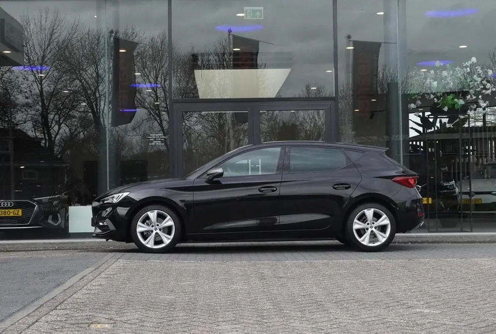 SEAT Leon 1.0 TSI FR Business Intense uit 2024, foto 2