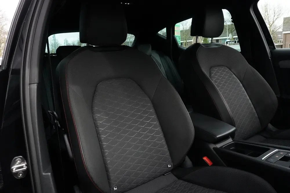 SEAT Leon 1.0 TSI FR Business Intense uit 2024, foto 9