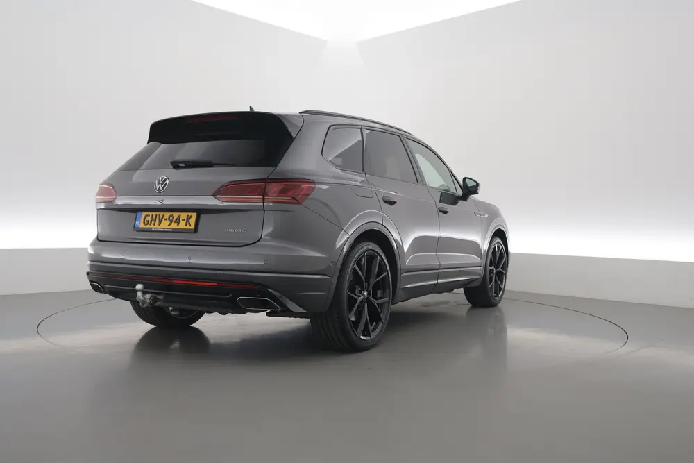 Volkswagen Touareg 3.0 TSI 462pk eHybrid 4MOTION R | Rijklaa uit 2024, foto 2