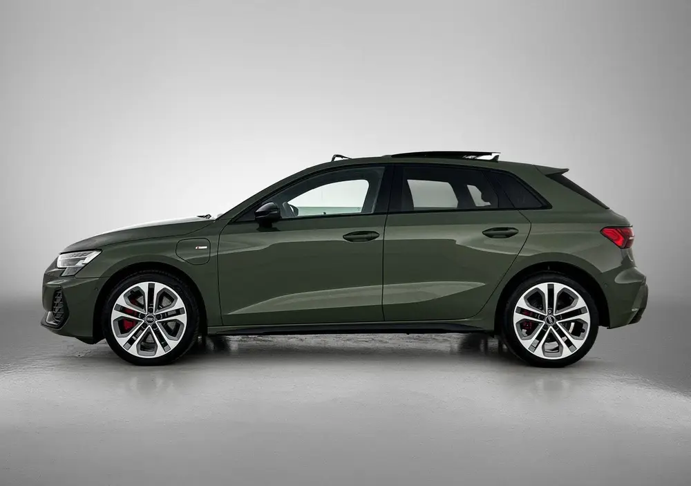 Audi A3 45 TFSI e S edition Competition 272 PK uit 2025, foto 3
