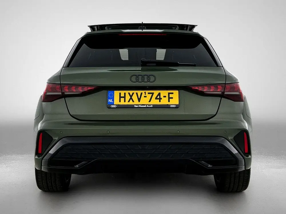 Audi A3 45 TFSI e S edition Competition 272 PK uit 2025, foto 4