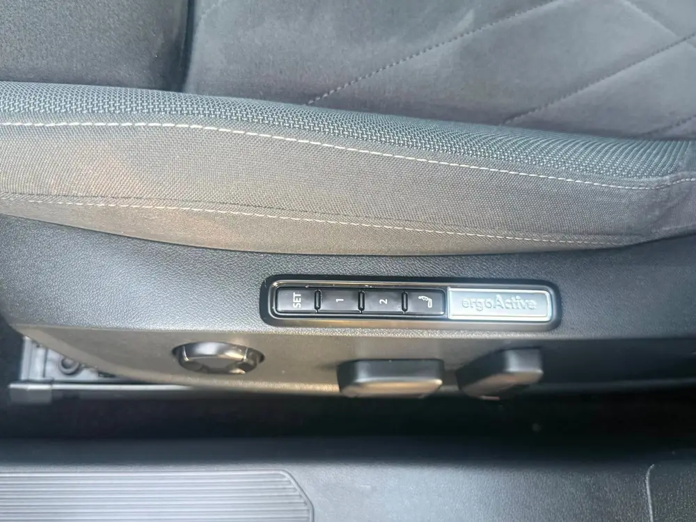 Volkswagen Golf 1.5 eTSI Style/HK/IQ/Keyless/Blis/Memory/Cam uit 2023, foto 9