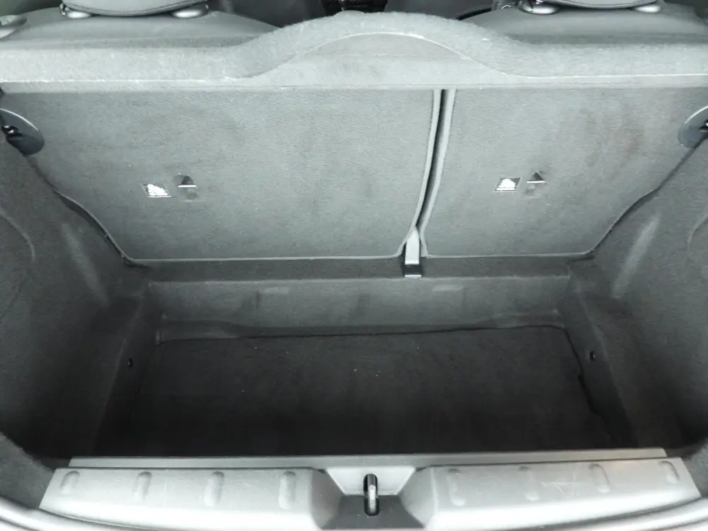 Mini 3-Deurs Cooper / Sportstoelen / Half Leder / Navigatie uit 2019, foto 9