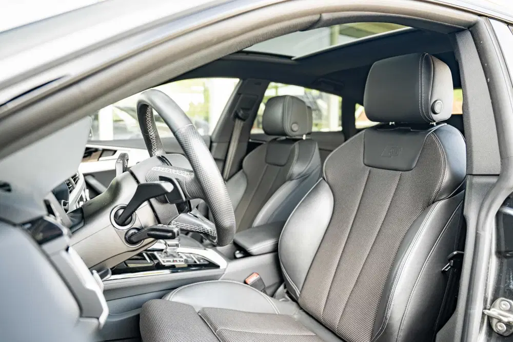 Audi A5 40 TFSI S edition Competition uit 2023, foto 13