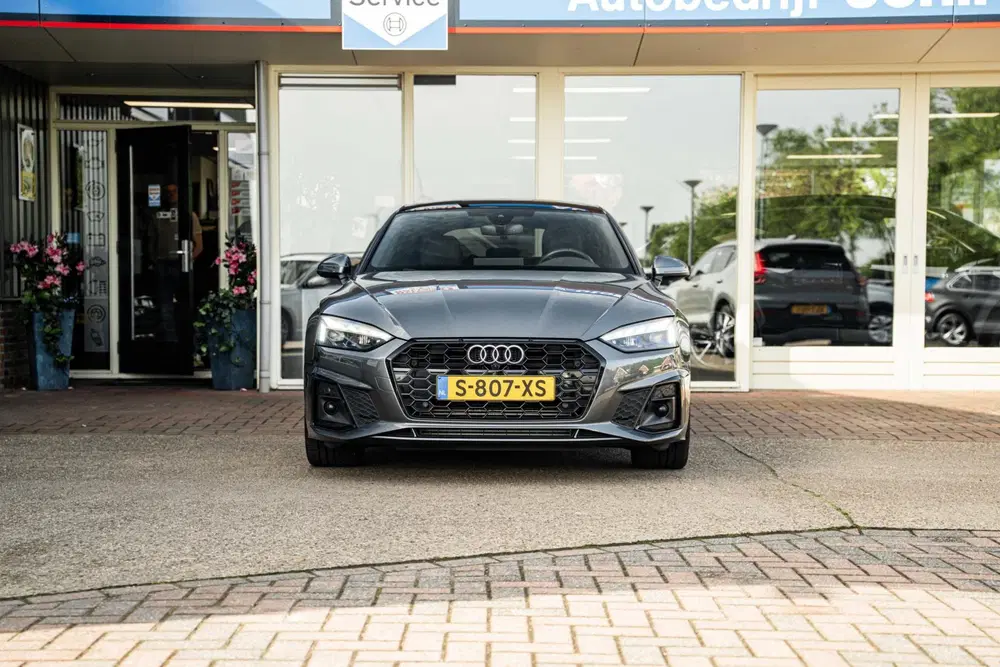 Audi A5 40 TFSI S edition Competition uit 2023, foto 4