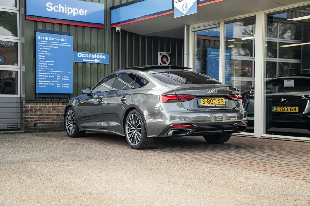 Audi A5 40 TFSI S edition Competition uit 2023, foto 6