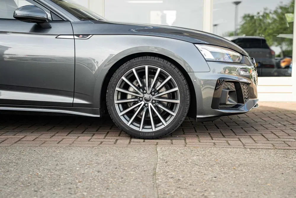 Audi A5 40 TFSI S edition Competition uit 2023, foto 8