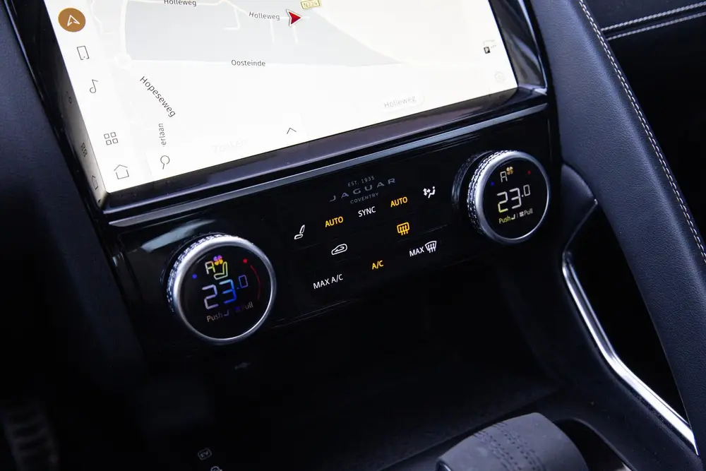 Jaguar E-Pace 1.5 P300e AWD R-Dynamic SE , Panoramadak, Leer uit 2021, foto 19