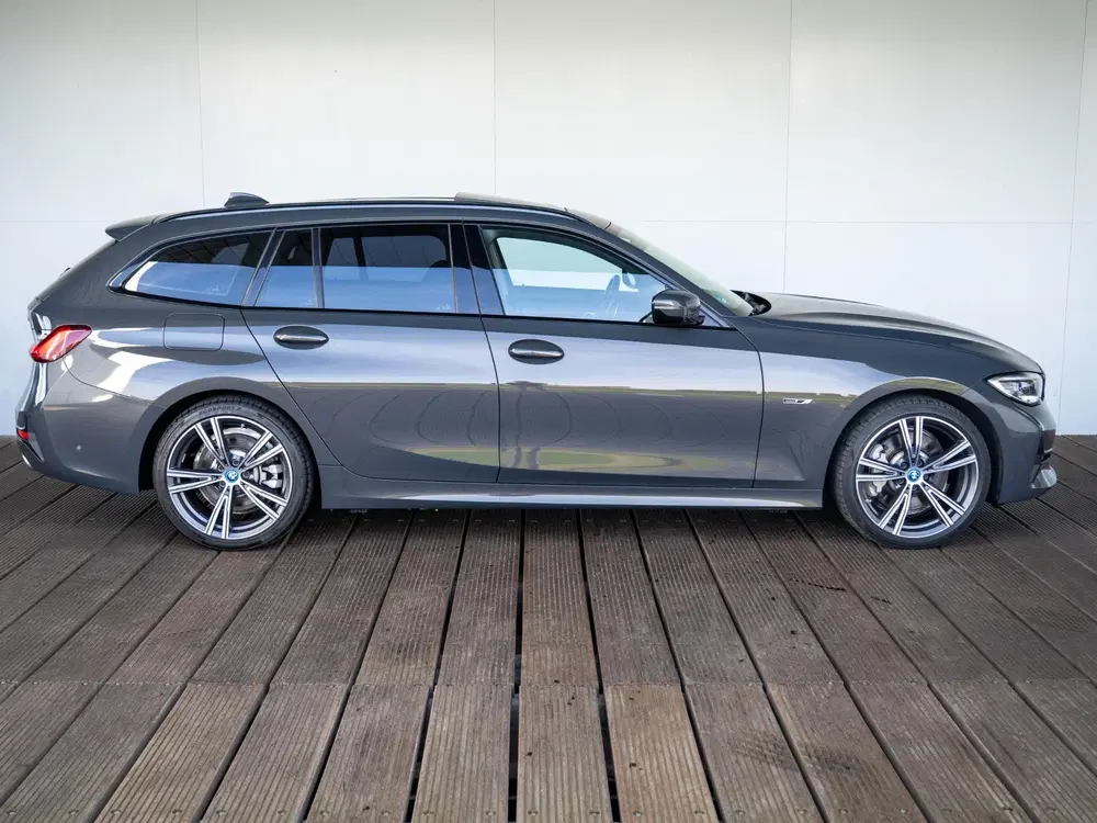 BMW 3-serie Touring 330e SoH 90% uit 2022, foto 4