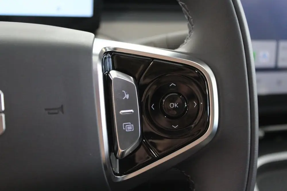 Geely Starray EM-i 1.5 Pro Plug-in uit 2026, foto 12