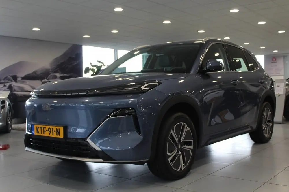 Geely Starray EM-i 1.5 Pro Plug-in uit 2026, foto 2