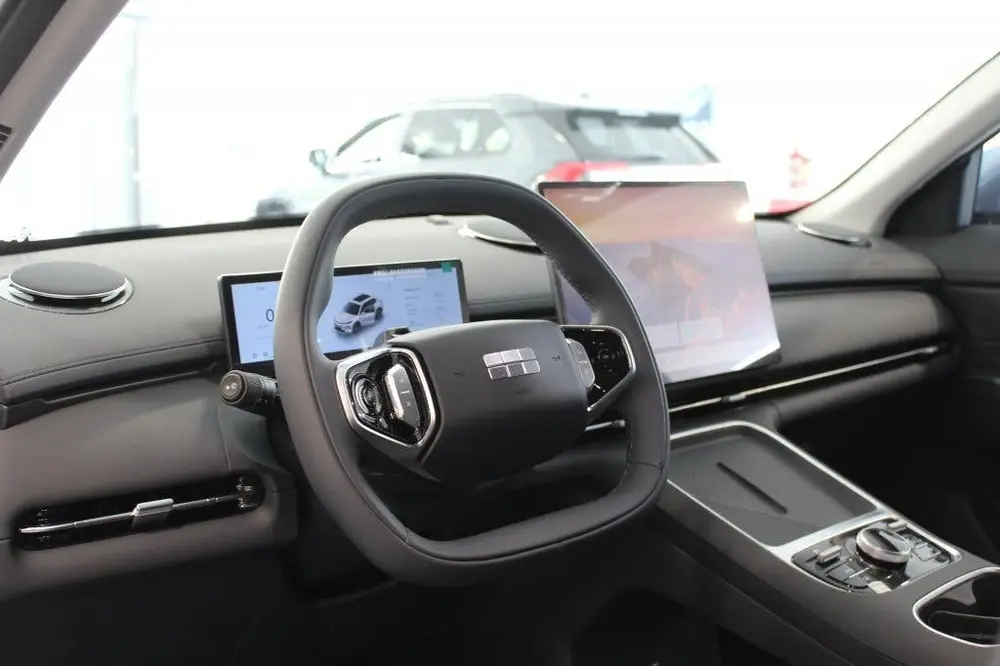 Geely Starray EM-i 1.5 Pro Plug-in uit 2026, foto 8