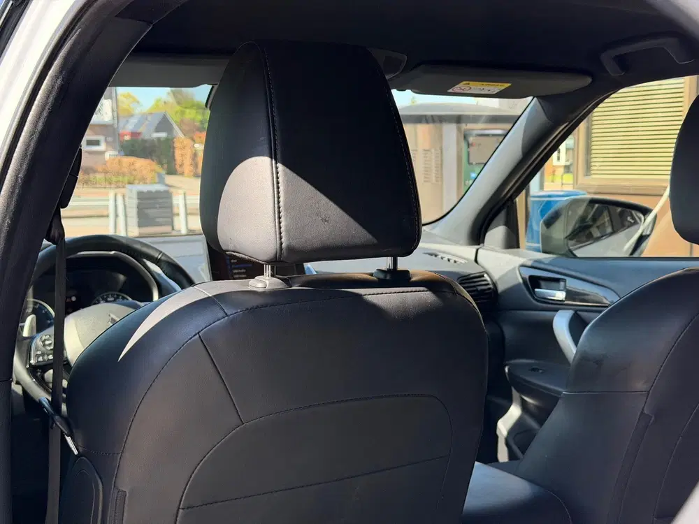 Mitsubishi Eclipse Cross 2.4 PHEV Executive uit 2022, foto 15