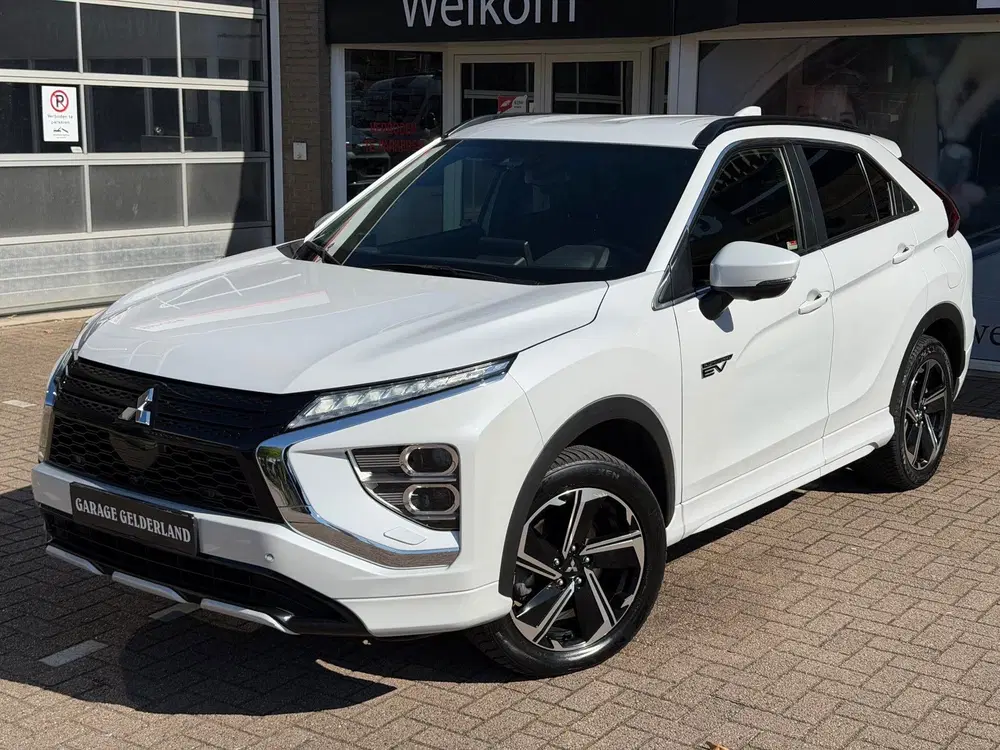 Mitsubishi Eclipse Cross 2.4 PHEV Executive uit 2022, foto 2