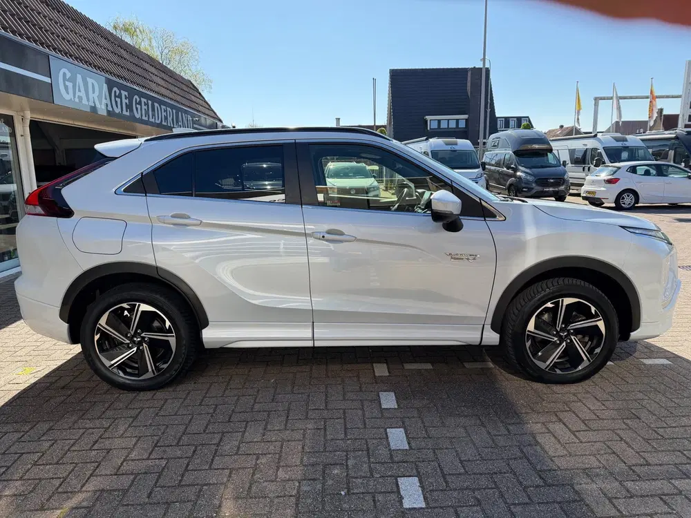 Mitsubishi Eclipse Cross 2.4 PHEV Executive uit 2022, foto 7