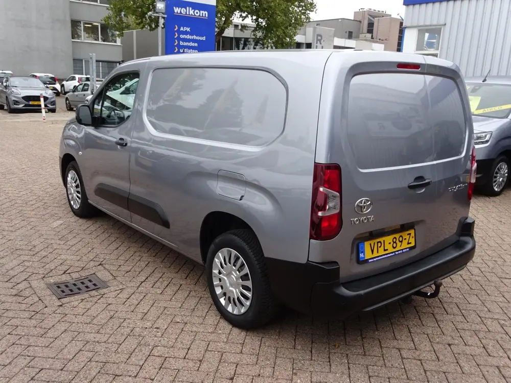 Toyota Proace City 1.5 D-4D Navigator Long 130 PK RECALL REE uit 2022, foto 3