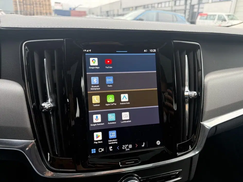 Volvo V90 T8 AWD UItra Dark uit 2025, foto 16
