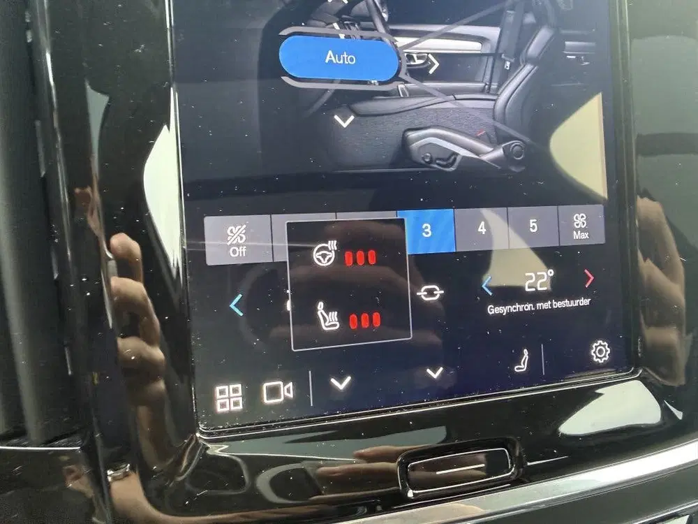 Volvo V90 T8 AWD UItra Dark uit 2025, foto 19