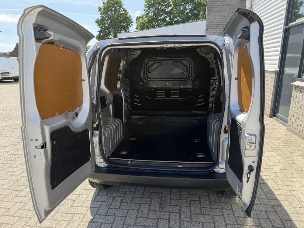 Fiat Fiorino 1.3 MJ Adventure uit 2023, foto 12