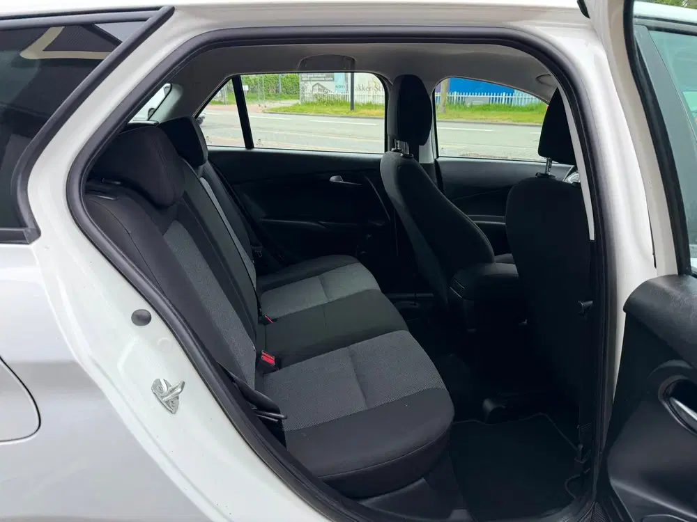 Fiat Tipo 1.4 Street Airco uit 2020, foto 10