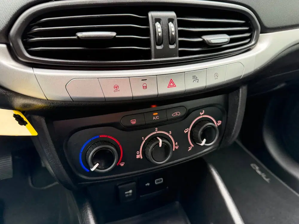 Fiat Tipo 1.4 Street Airco uit 2020, foto 16