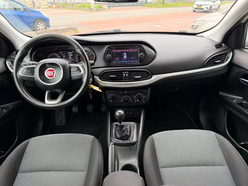 Fiat Tipo 1.4 Street Airco uit 2020, foto 2