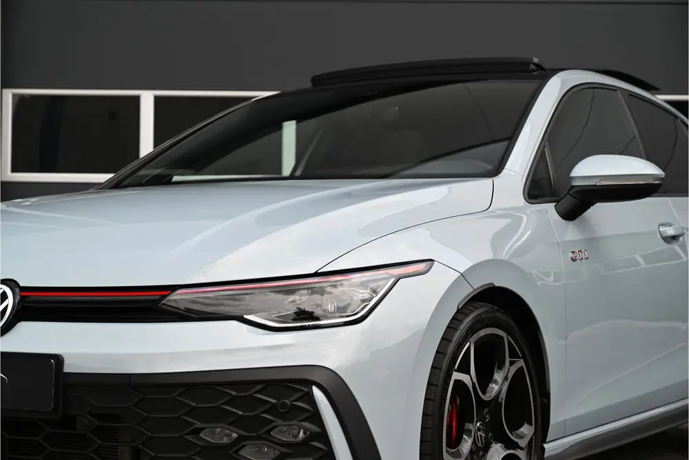 Volkswagen Golf 2.0 TSI GTI 265 PK 8.5 / PANO / CRYSTAL ICE uit 2024, foto 19