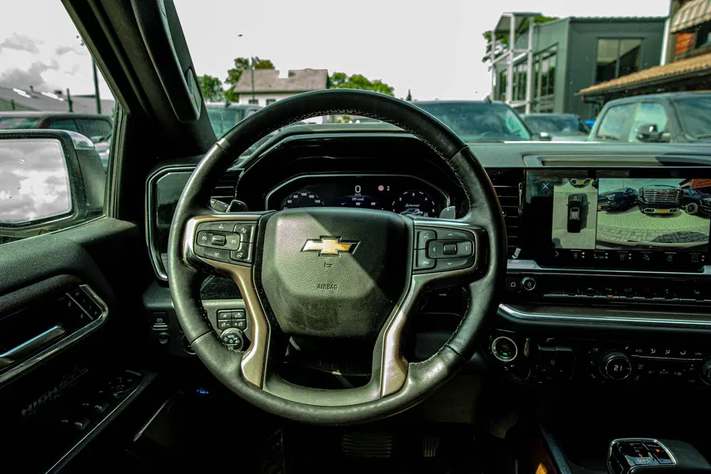 Chevrolet Silverado Full options uit 2023, foto 10