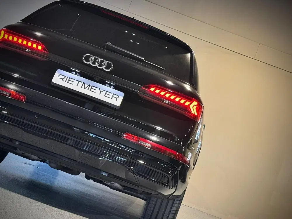 Audi Q7 55 TFSI e quattro S Line uit 2021, foto 3