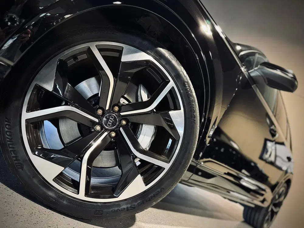 Audi Q7 55 TFSI e quattro S Line uit 2021, foto 4