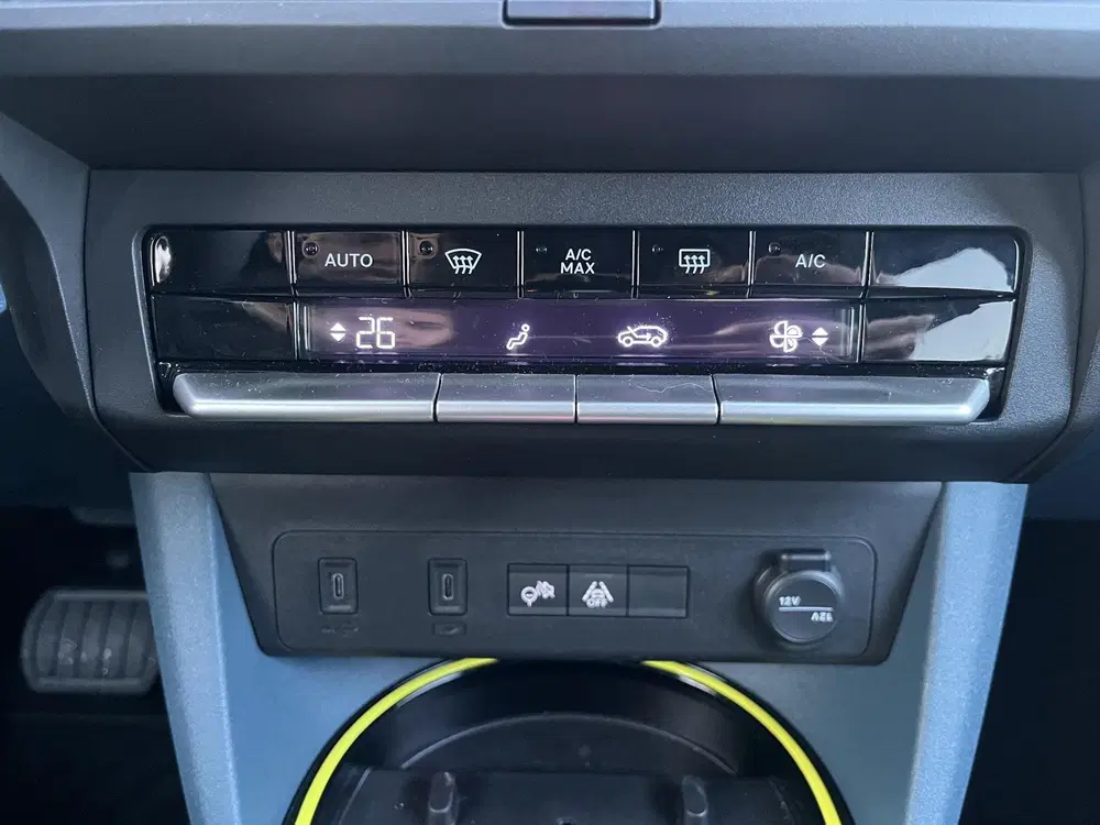 Fiat Grande Panda La Prima 11 kW 44 kWh Navigatie uit 2025, foto 13